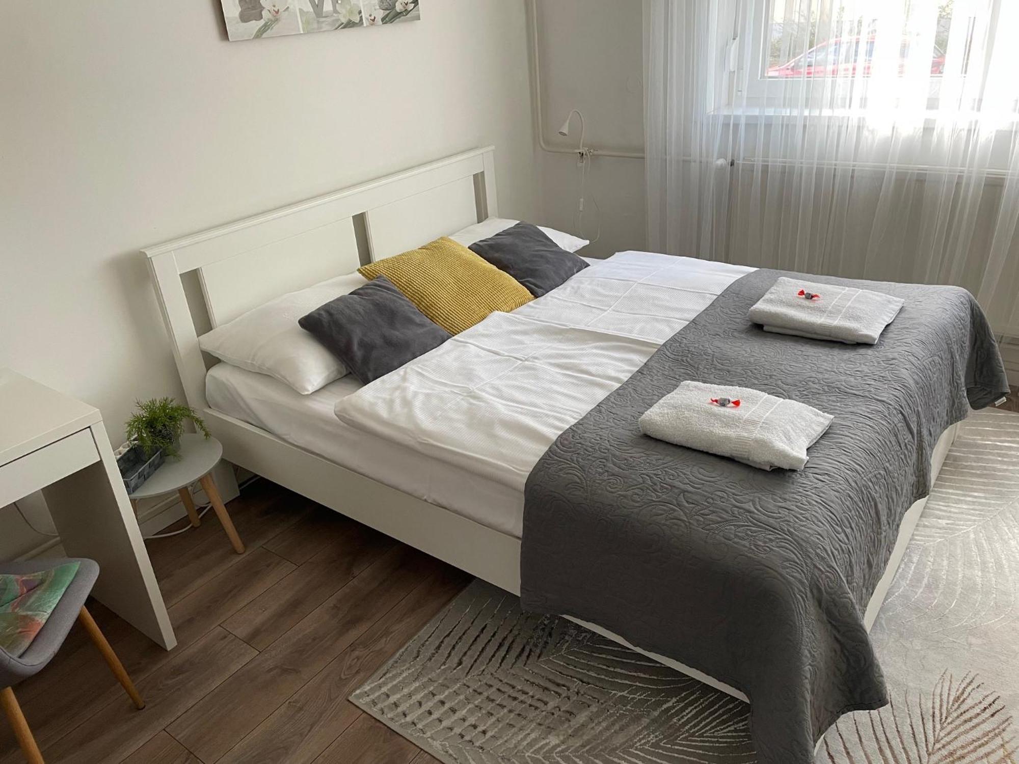 Magnolia Apartman Γκιόρ Εξωτερικό φωτογραφία